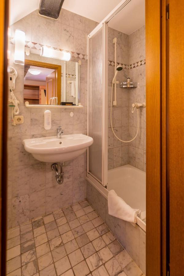 זול Hotel Goldener Hirsch מראה חיצוני תמונה